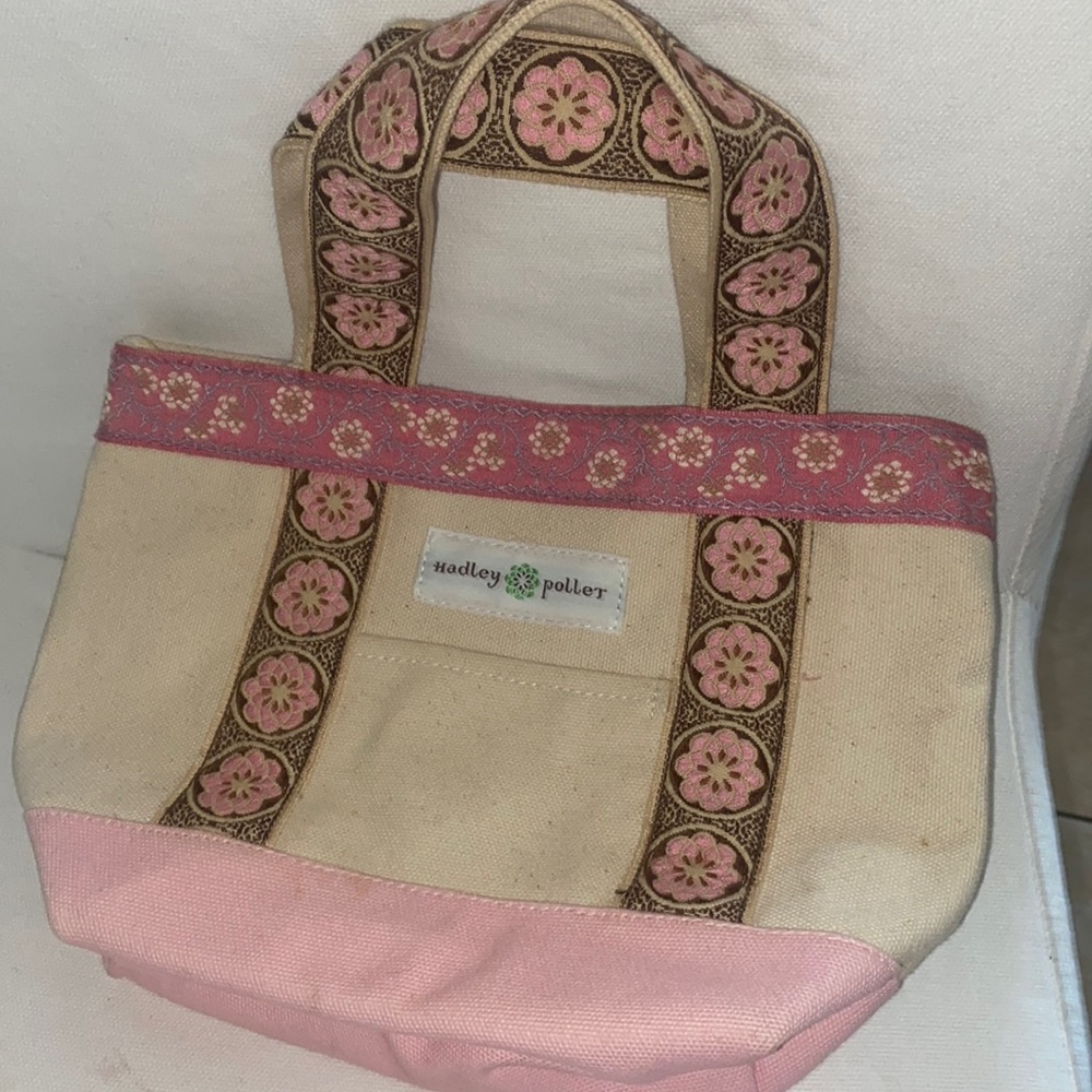 Small Hadley poker purse.